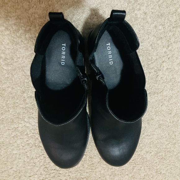 Torrid Chelsea Lug Bootie size 11.5WW - Picture 5 of 7